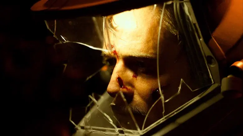 Crawlers movie still 3