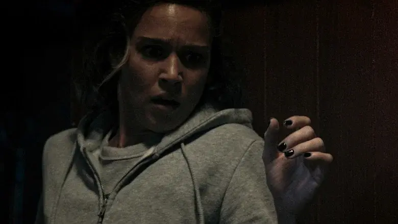 Crawlers movie still 2